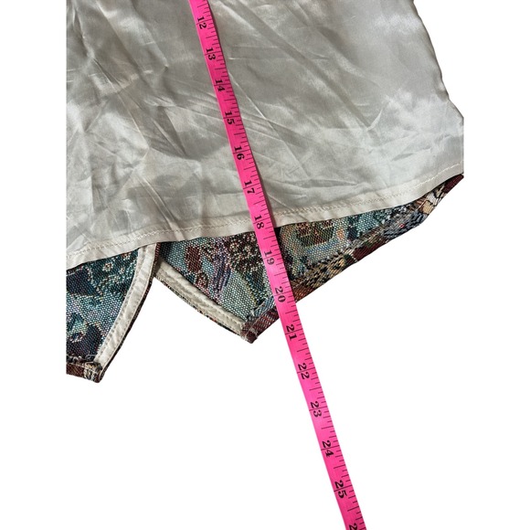 Vintage 90s Casual Corner Tapestry
Cat Vest - Picture 7 of 7